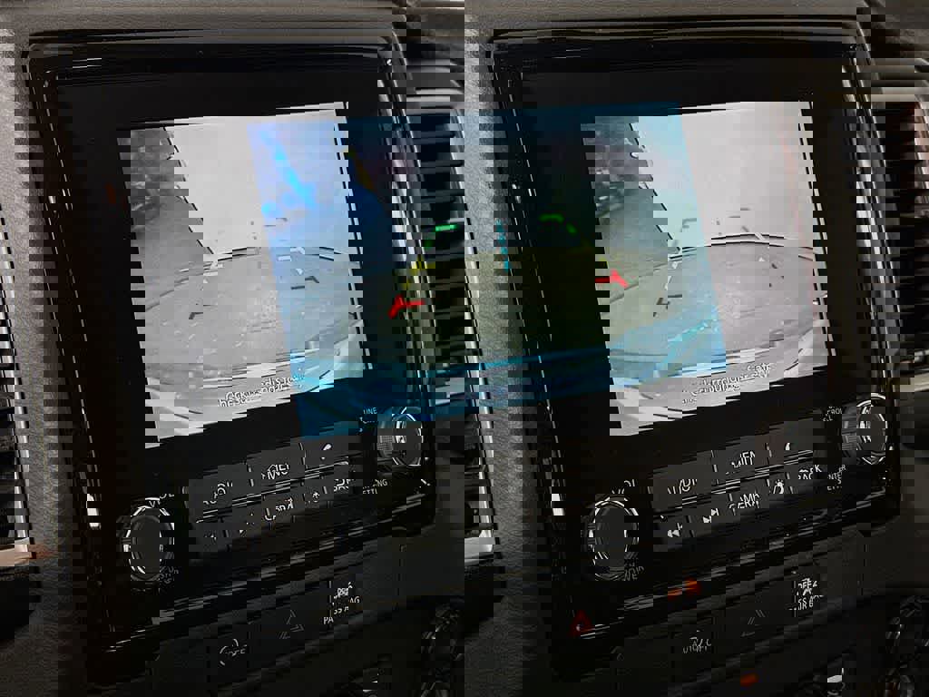 Used 2024 Nissan Frontier SV w/ Technology Package image 27