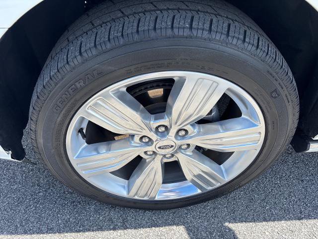 Certified 2023 Ford Expedition Platinum AWD/4WD image 5