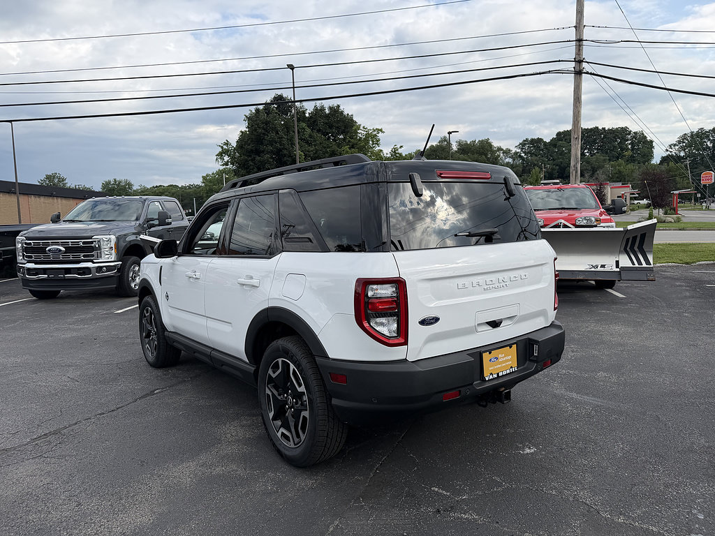 Certified 2023 Ford Bronco Sport Outer Banks w/ Tech Package AWD/4WD image 5