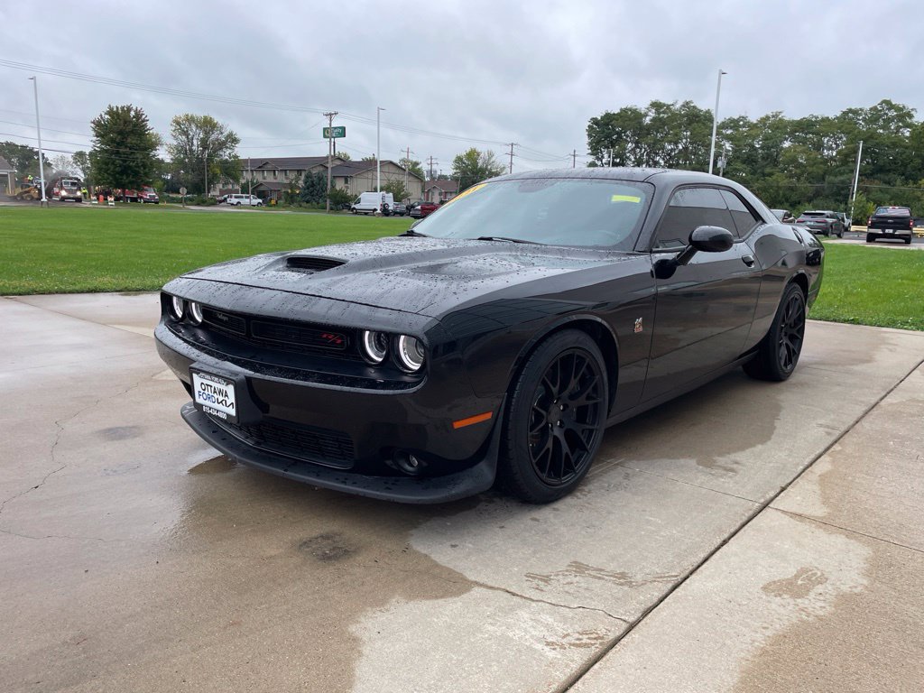 Used 2021 Dodge Challenger R/T Scat Pack RWD image 2