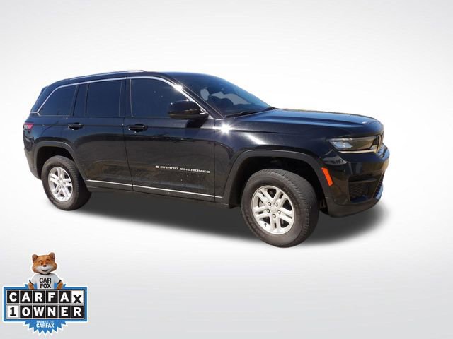 Used 2023 Jeep Grand Cherokee Laredo AWD/4WD image 17
