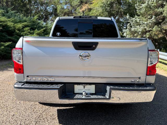 Used 2017 Nissan Titan SV RWD image 7