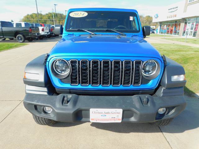 Used 2024 Jeep Wrangler Sport AWD/4WD image 2