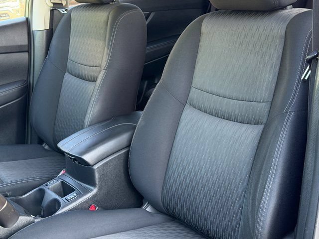 Used 2017 Nissan Rogue SV w/ SV Premium Package AWD/4WD image 39