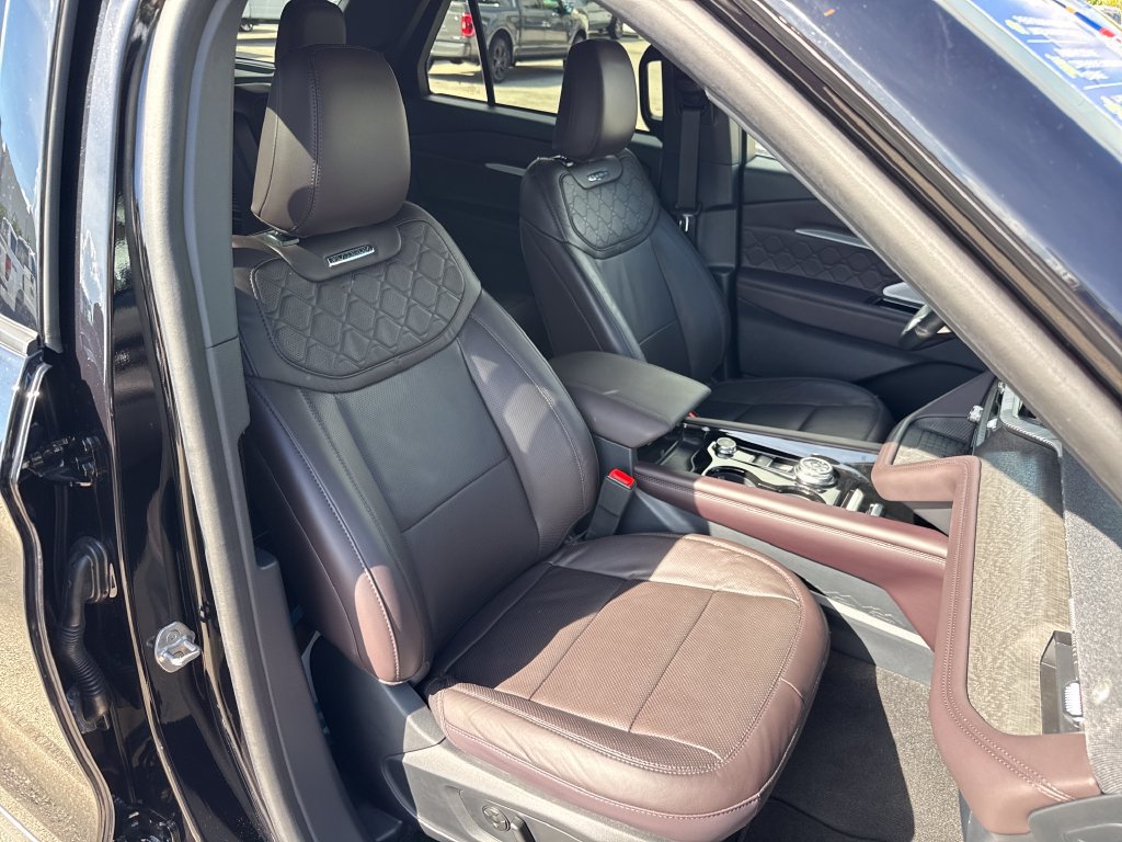 Certified 2025 Ford Explorer Platinum w/ Ultimate Package RWD image 29