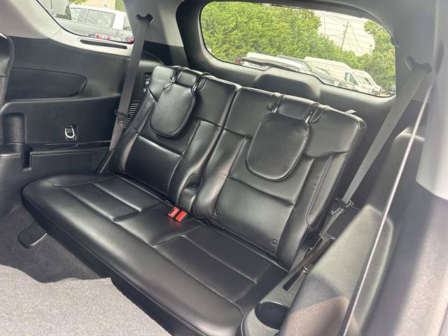 Certified 2023 Ford Explorer XLT w/ Equipment Group 202A AWD/4WD image 10