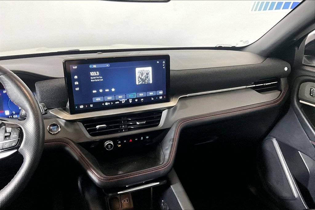 Certified 2025 Ford Explorer ST-Line AWD/4WD image 5