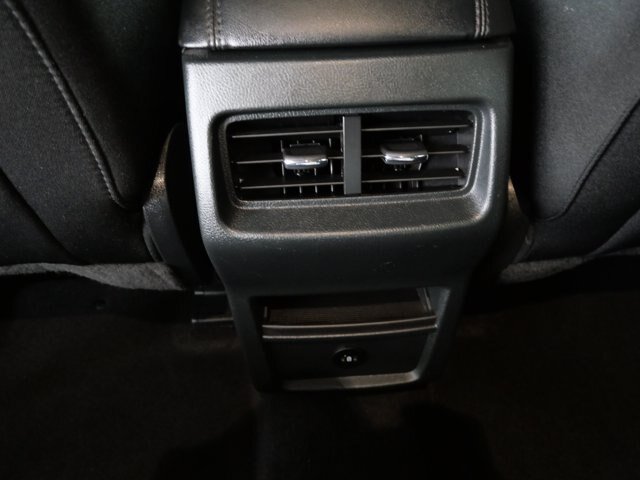 Certified 2024 Ford Edge SE w/ Black Appearance Package AWD/4WD image 16