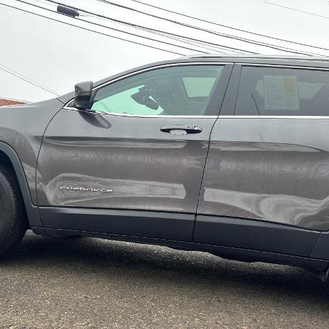 Used 2020 Jeep Cherokee Limited w/ Technology Group image 14