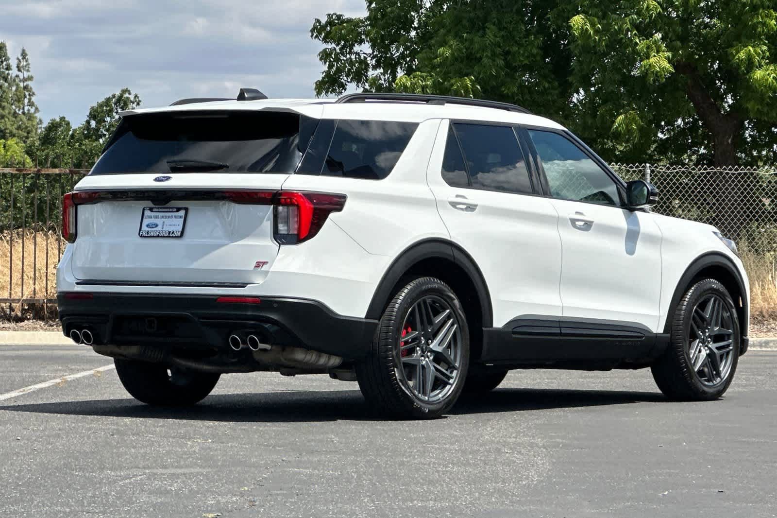 Certified 2025 Ford Explorer ST AWD/4WD image 2