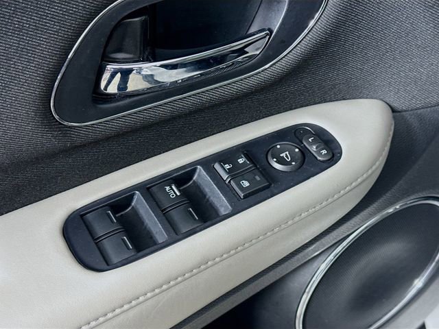 Used 2019 Honda HR-V EX image 17