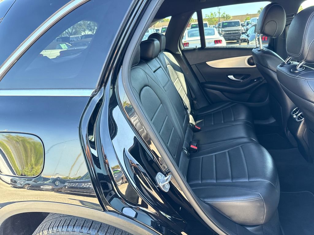 Used 2020 Mercedes-Benz GLC 300 image 24