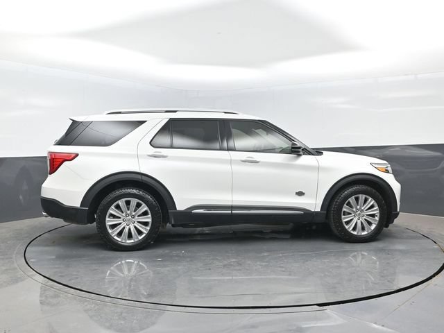 Certified 2023 Ford Explorer King Ranch w/ Technology Package AWD/4WD image 3