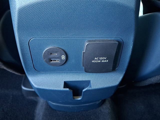 Certified 2024 Ford Maverick Lariat w/ Black Appearance Package image 11