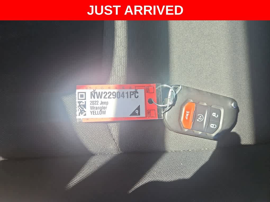 Used 2022 Jeep Wrangler Unlimited Rubicon 4xe w/ Cold Weather Group AWD/4WD image 20