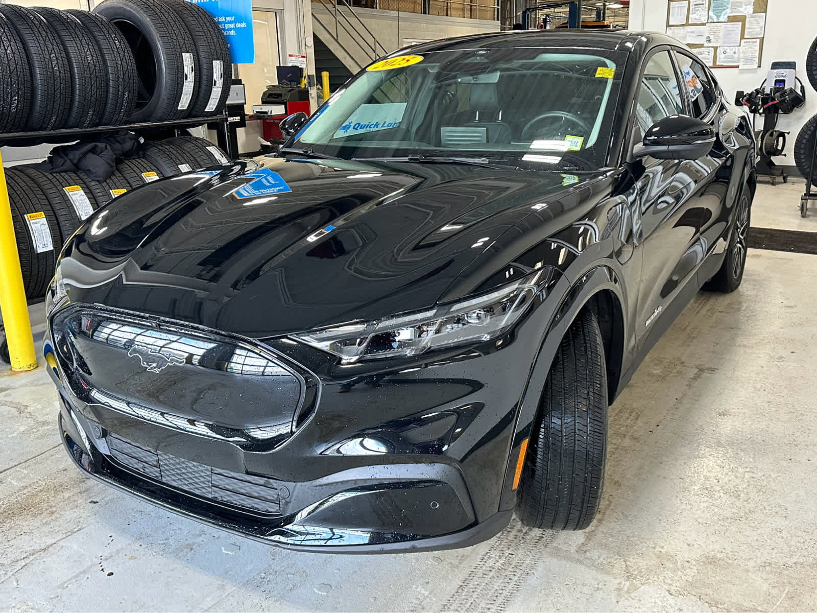 Certified 2025 Ford Mustang Mach-E Premium image 5