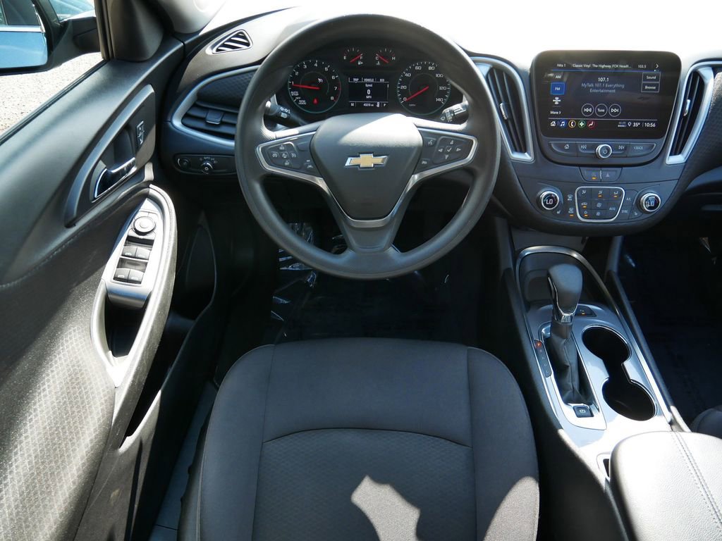 Used 2024 Chevrolet Malibu LT FWD image 12