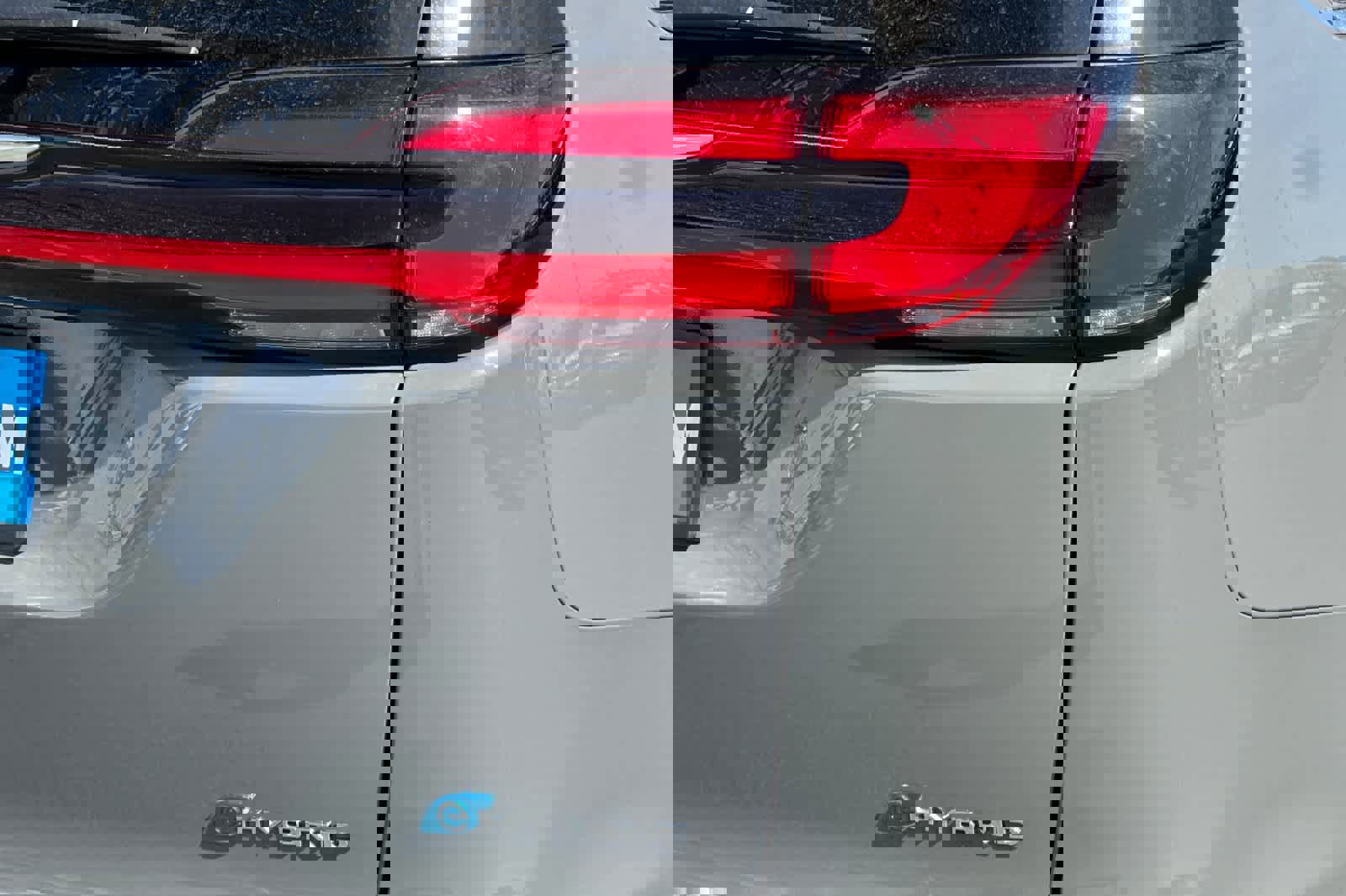 Used 2025 Chrysler Pacifica Select w/ Uconnect Theater Family Group image 30