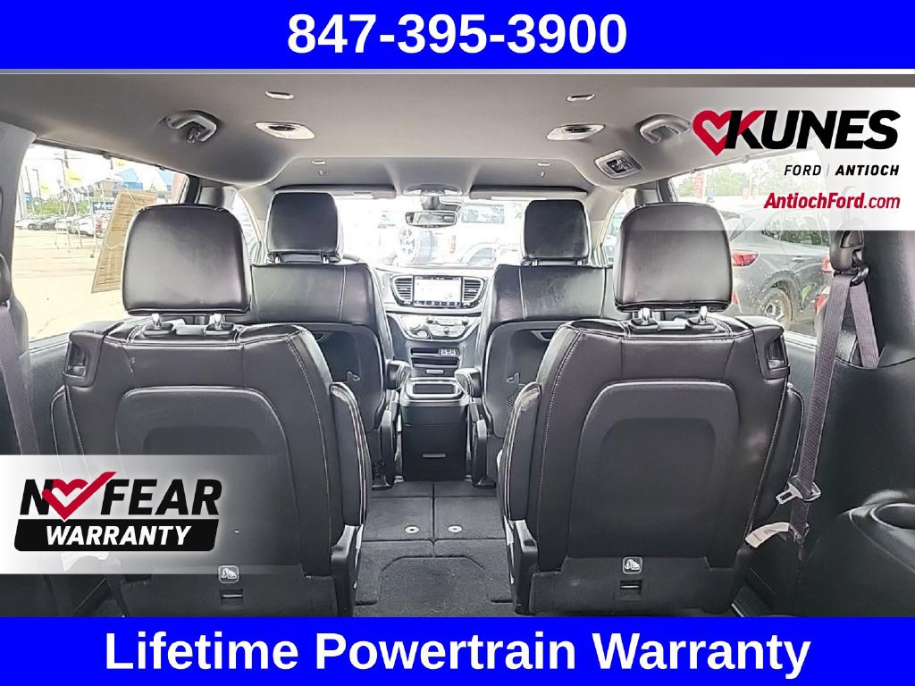 Used 2025 Chrysler Pacifica Select FWD image 45