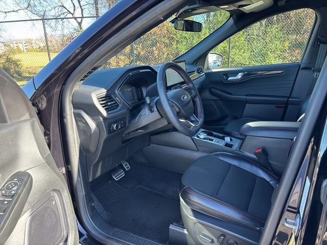 Certified 2023 Ford Escape ST-Line w/ Tech Pack #1 image 15