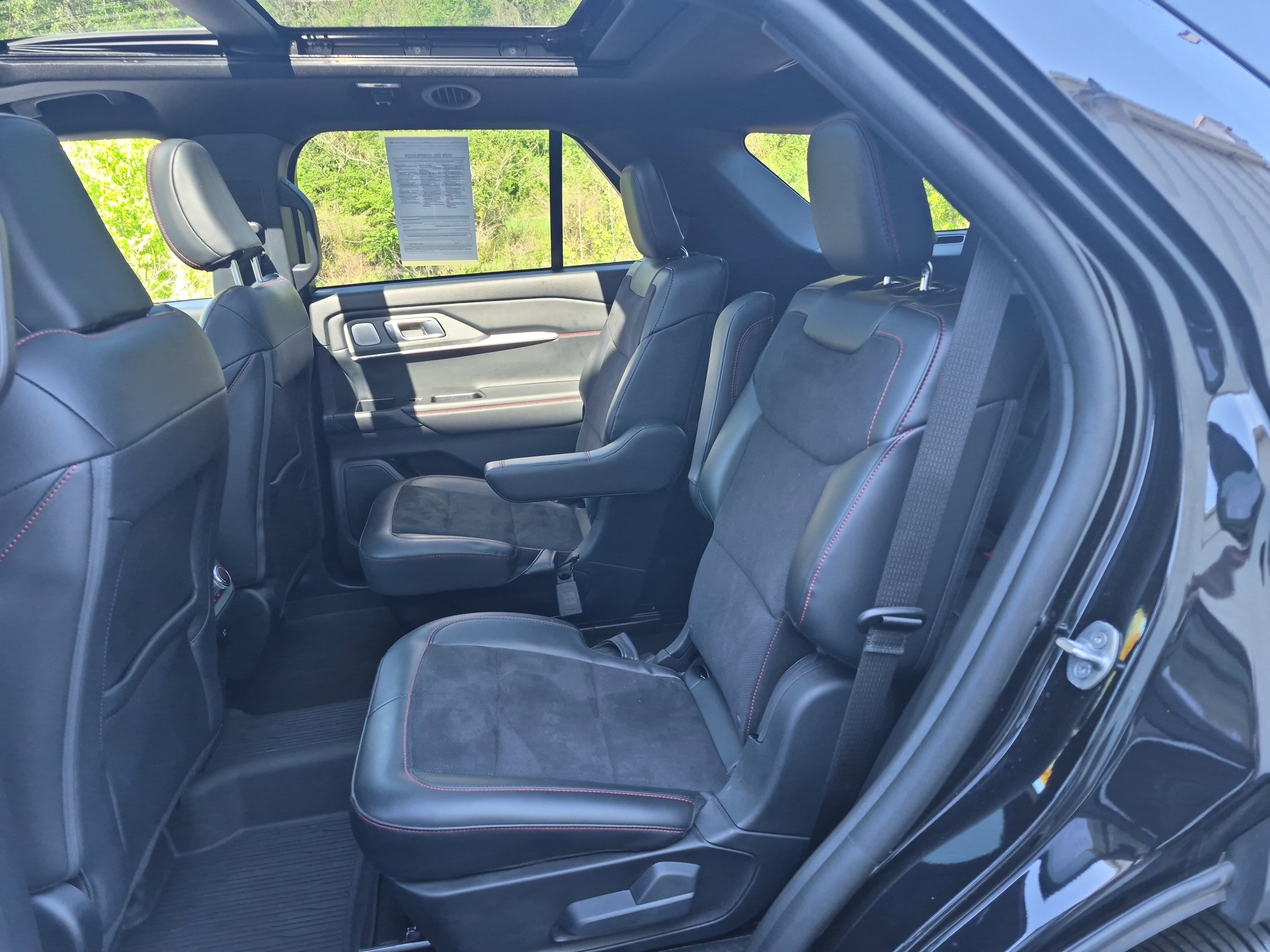 Certified 2025 Ford Explorer ST w/ Sun And Sound Package AWD/4WD image 15