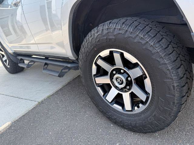 Used 2019 Toyota 4Runner TRD Off-Road Premium AWD/4WD image 22
