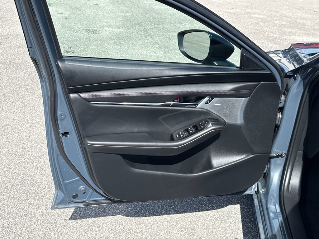 Used 2023 MAZDA MAZDA3 s image 14