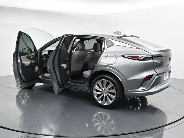 Used 2024 Buick Envista Avenir FWD image 38