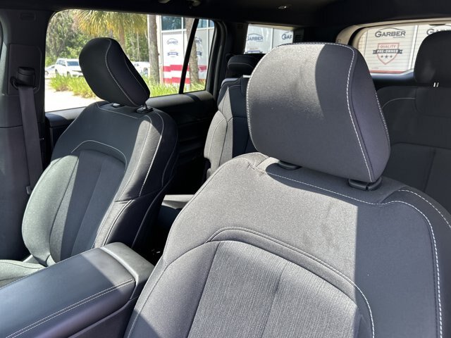 Used 2025 Jeep Grand Cherokee L Laredo w/ Luxury Tech Group I RWD image 19