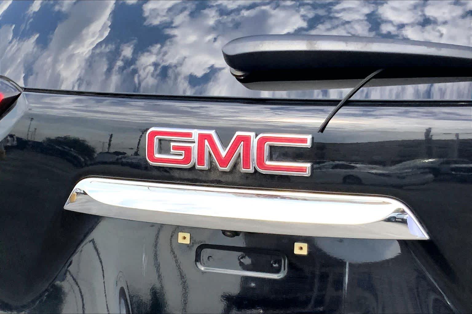 Used 2021 GMC Terrain SLE w/ Driver Convenience Package FWD image 27