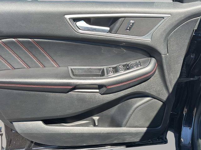 Certified 2024 Ford Edge ST-Line w/ Class II Trailer Tow Package AWD/4WD image 24