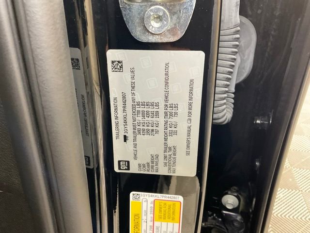 Used 2023 Cadillac Escalade ESV Premium Luxury image 29