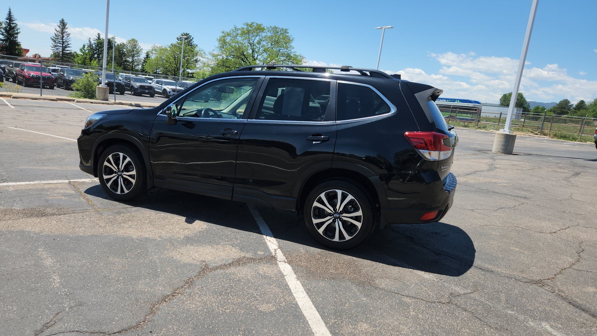 Used 2020 Subaru Forester Limited AWD/4WD image 8