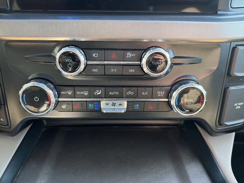 Certified 2025 Ford F450 Platinum w/ Platinum Plus Package image 33