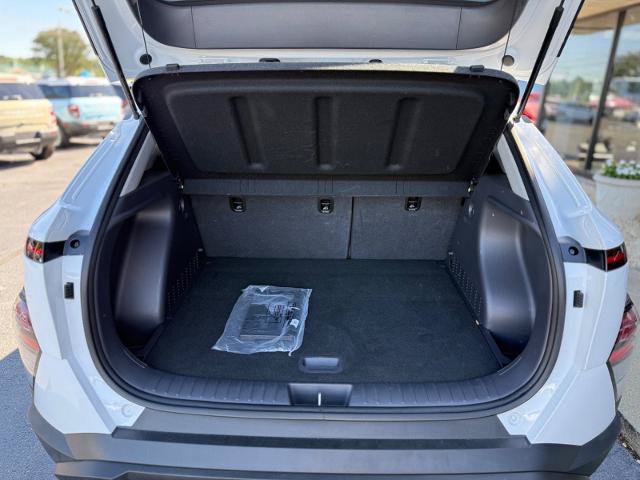Used 2025 Hyundai Kona SEL AWD/4WD image 17