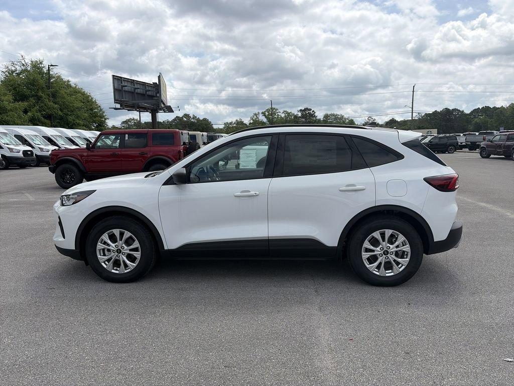 Certified 2025 Ford Escape Active w/ Tech Pack #1 FWD image 4