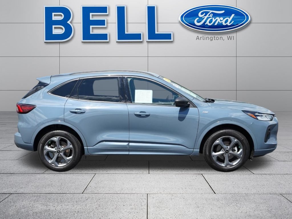 Certified 2024 Ford Escape ST-Line w/ Tech Pack #1 AWD/4WD image 2