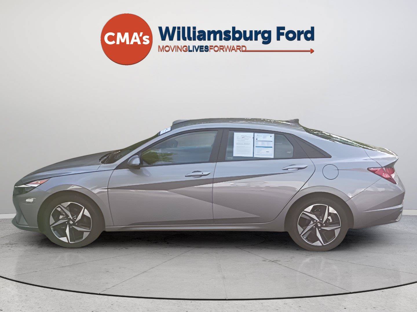 Used 2023 Hyundai Elantra SEL w/ Convenience Package FWD image 2