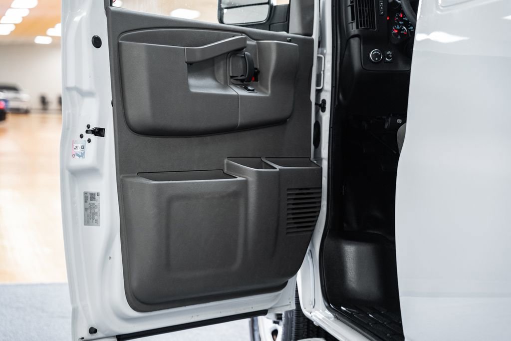 Used 2024 GMC Savana 2500 w/ Driver Convenience Package image 39