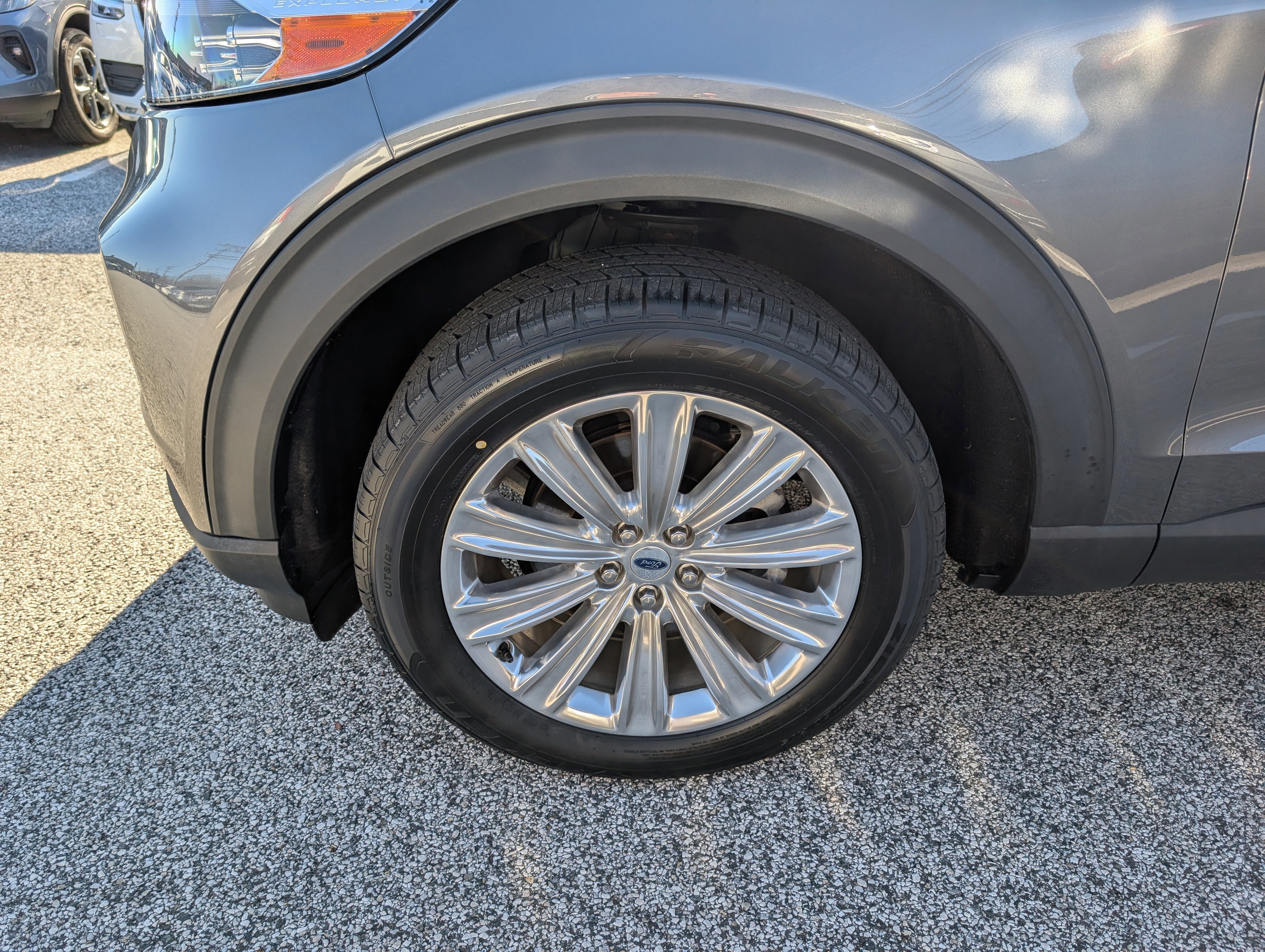 Certified 2022 Ford Explorer Limited w/ Limited Technology Package image 11