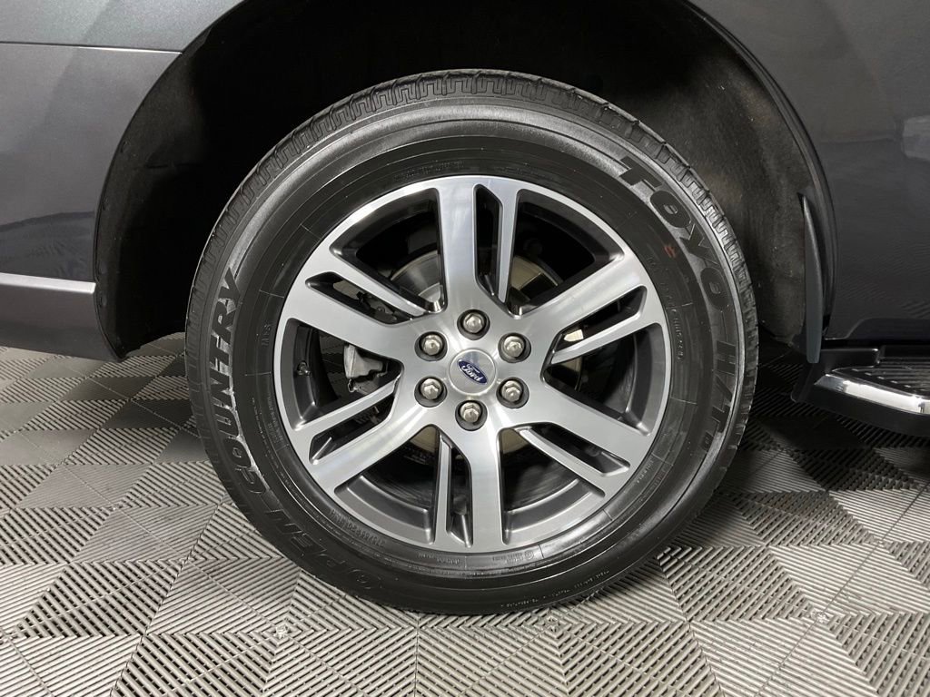 Certified 2023 Ford Expedition XLT image 10