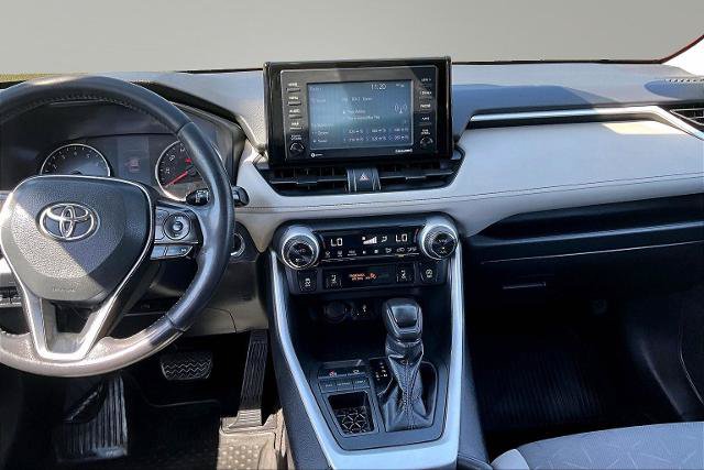 Used 2020 Toyota RAV4 XLE w/ Convenience Package FWD image 6