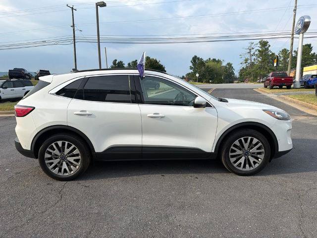Certified 2020 Ford Escape Titanium w/ Titanium Premium Package 2.0 AWD/4WD image 6