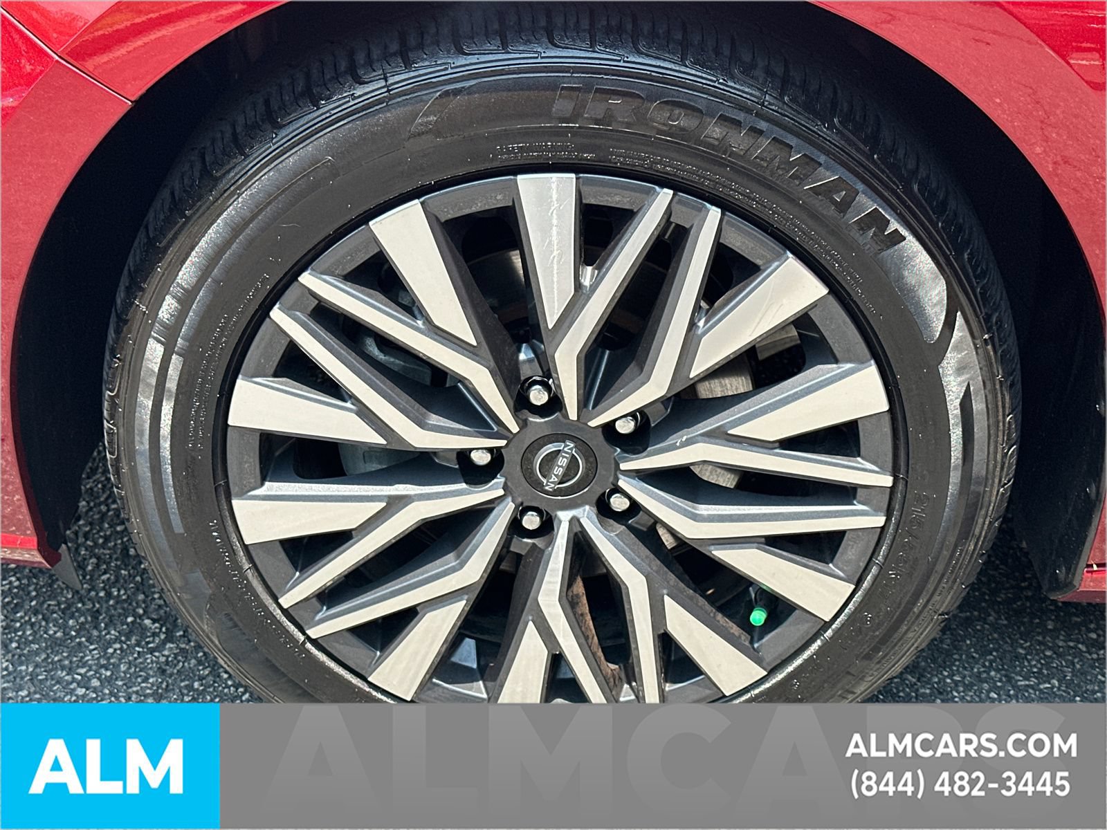 Used 2024 Nissan Altima 2.5 SV FWD image 12