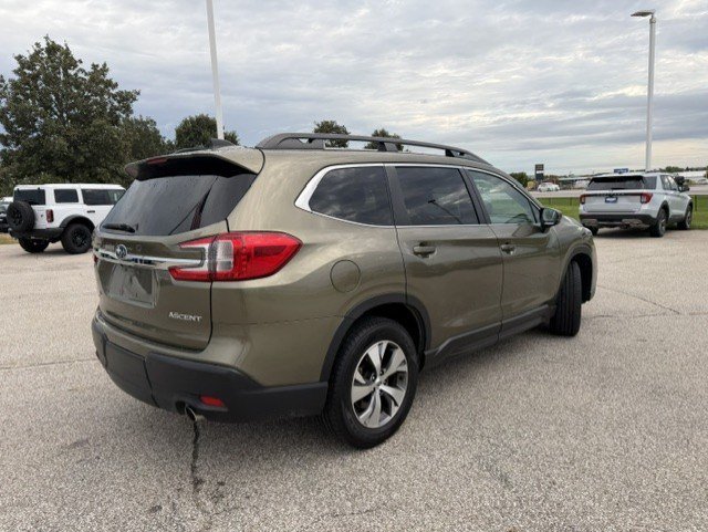 Used 2025 Subaru Ascent Premium AWD/4WD image 9