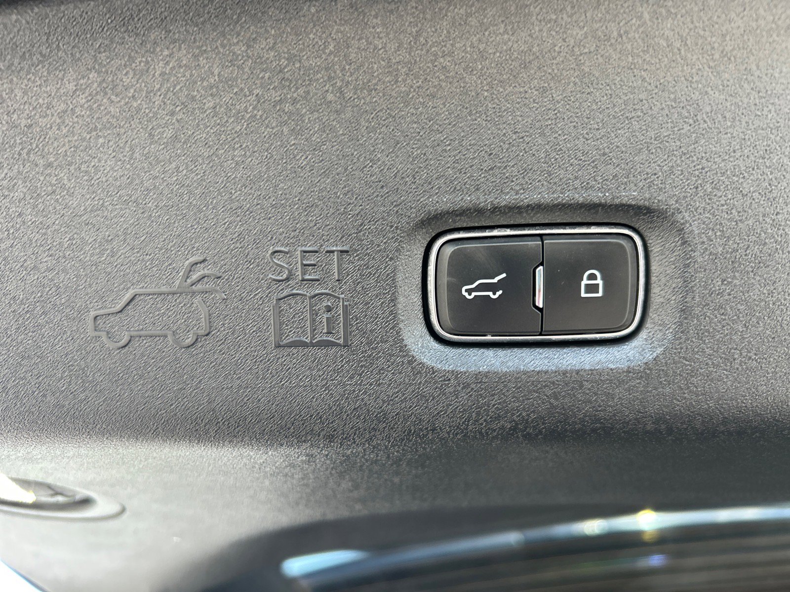 Certified 2025 Ford Expedition Active AWD/4WD image 17