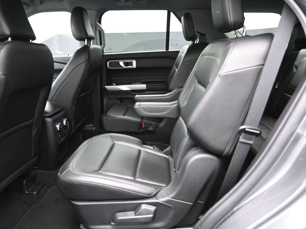 Certified 2021 Ford Explorer XLT w/ Equipment Group 202A image 26