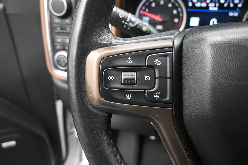 Used 2019 Chevrolet Silverado 1500 High Country w/ Technology Package AWD/4WD image 29