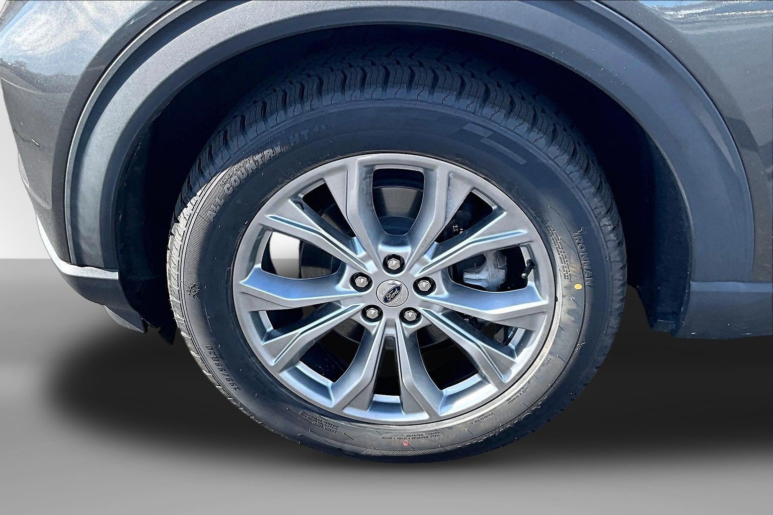 Certified 2020 Ford Explorer XLT w/ Equipment Group 202A AWD/4WD image 9