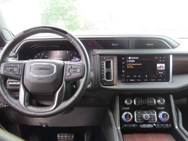 Used 2024 GMC Yukon Denali Ultimate AWD/4WD image 5